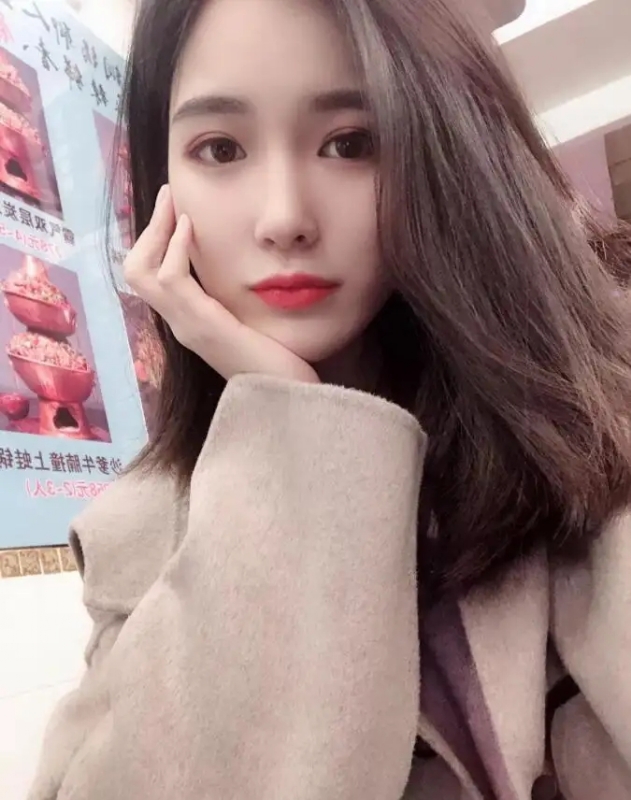谢玲的第一张照片--泰州相亲服务中心