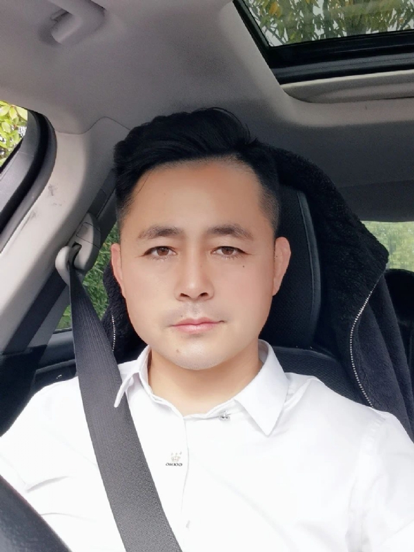 阿华大人的第一张照片--泰州相亲服务中心