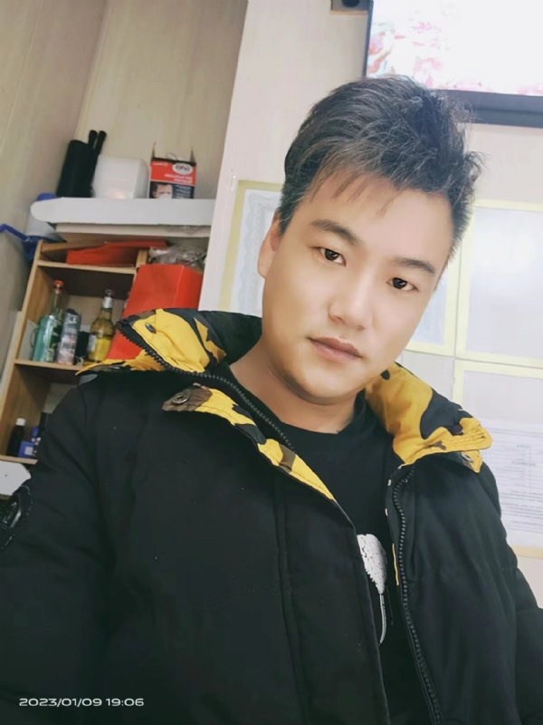 孤酒枕愁眼眠的第一张照片--泰州相亲服务中心