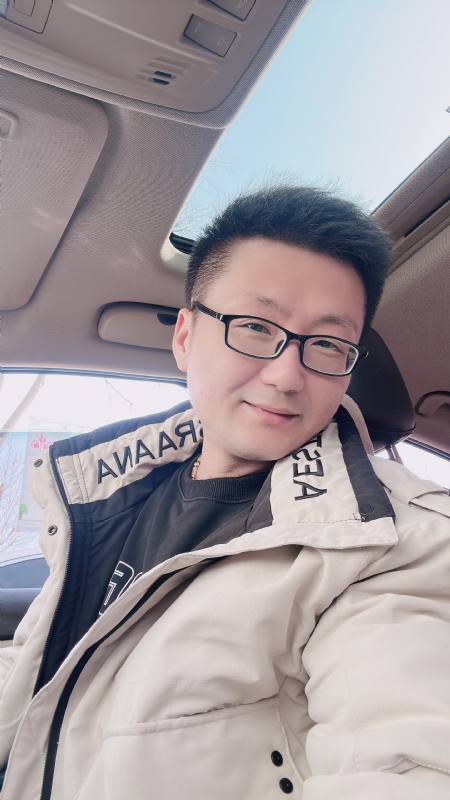 不离不弃的第二张照片--泰州相亲服务中心