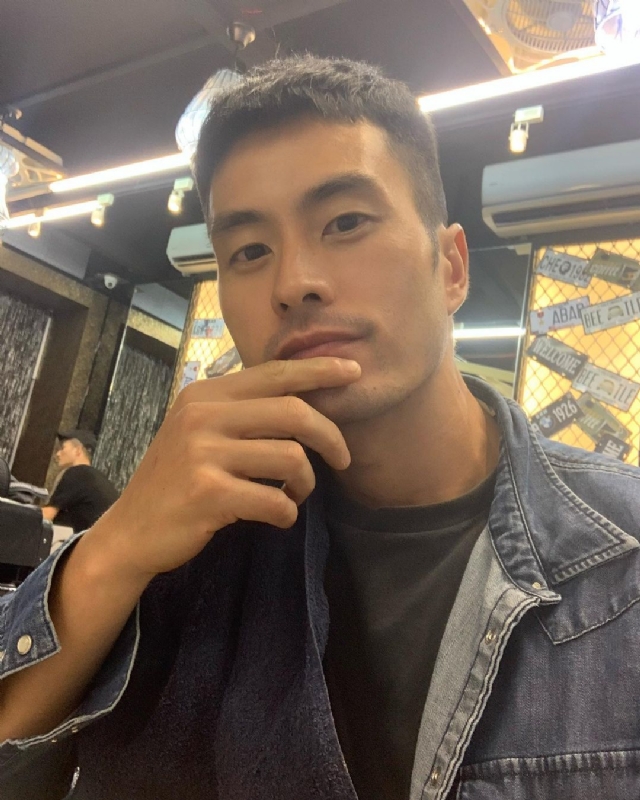 伟业强哥的第一张照片--泰州相亲服务中心