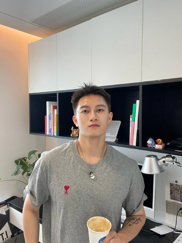 月光之下的第二张照片--泰州相亲服务中心