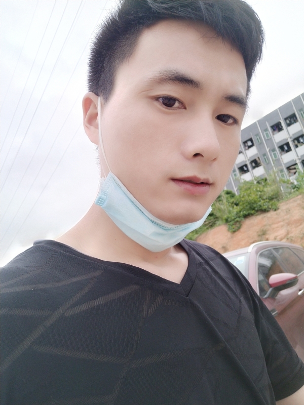 何凡的第二张照片--泰州相亲服务中心