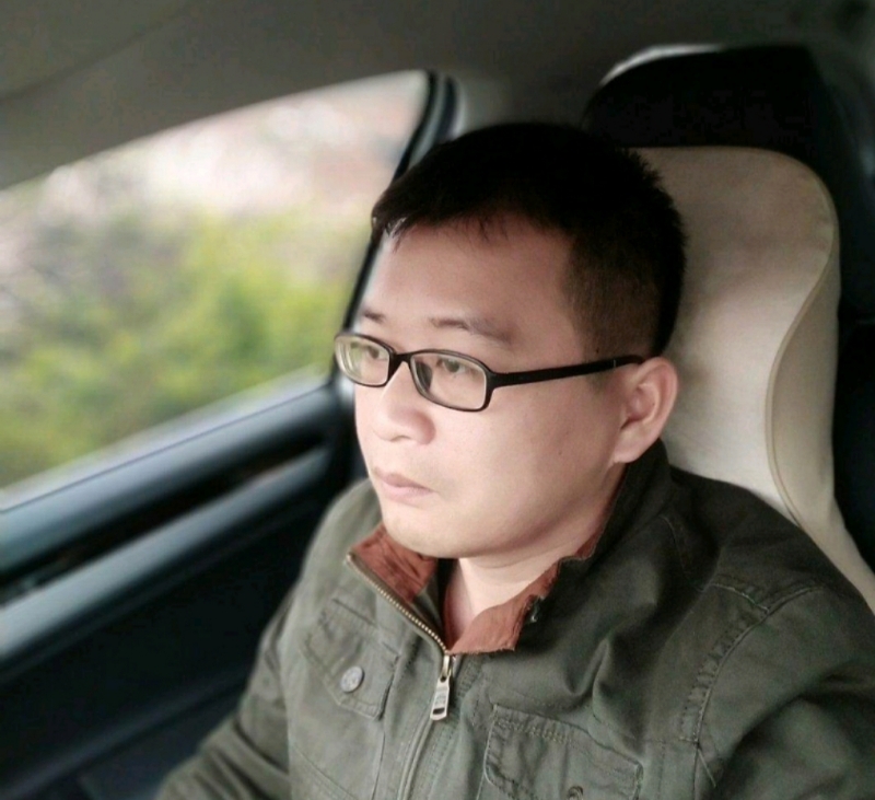 海风吹动你的心的第一张照片--泰州相亲服务中心