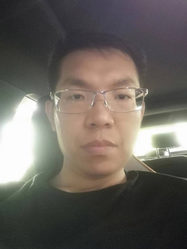 小黑包的第一张照片--泰州相亲服务中心