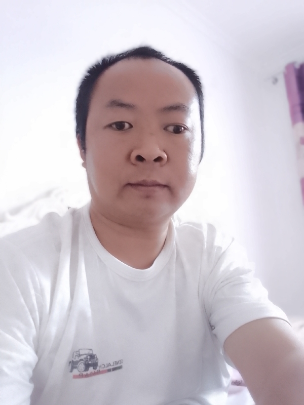 张家小伙子的第四张照片--泰州相亲服务中心