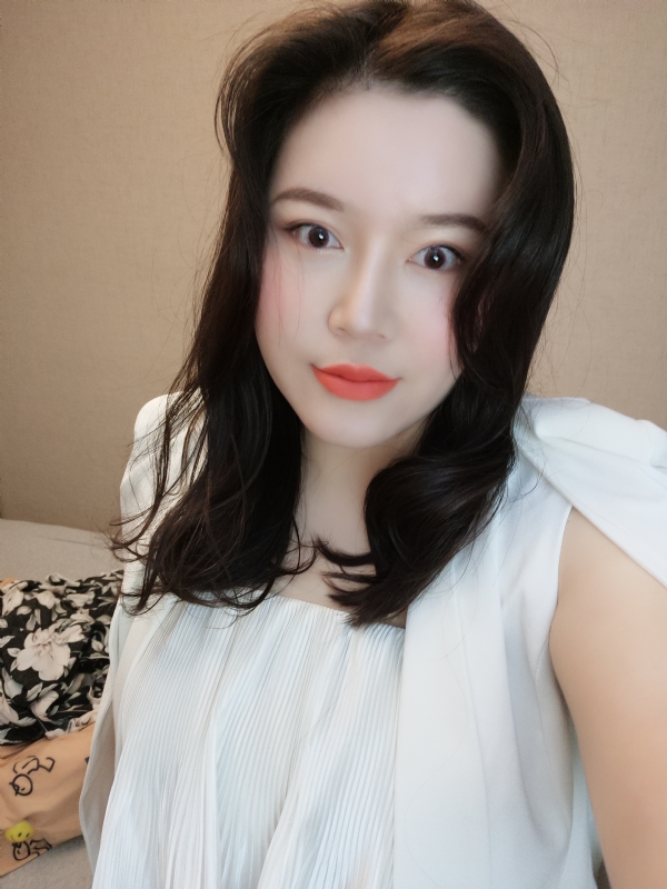 璐璐的第一张照片--泰州相亲服务中心