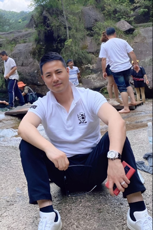 勿忘初心的第三张照片--泰州相亲服务中心