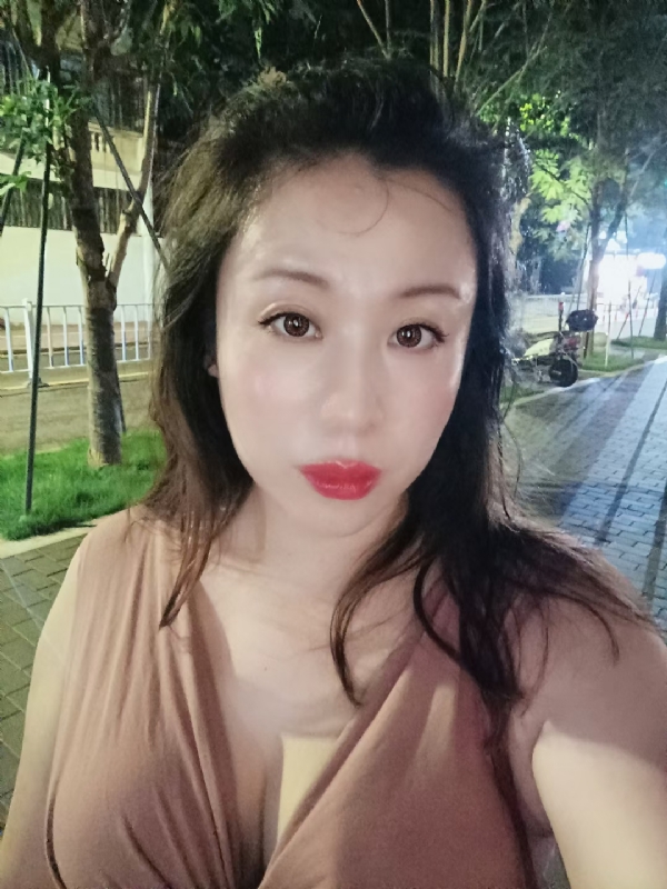 叶子青青的第二张照片--泰州相亲服务中心