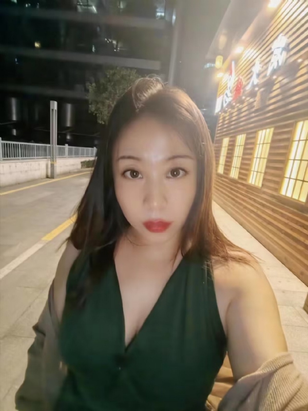 叶子青青的第三张照片--泰州相亲服务中心