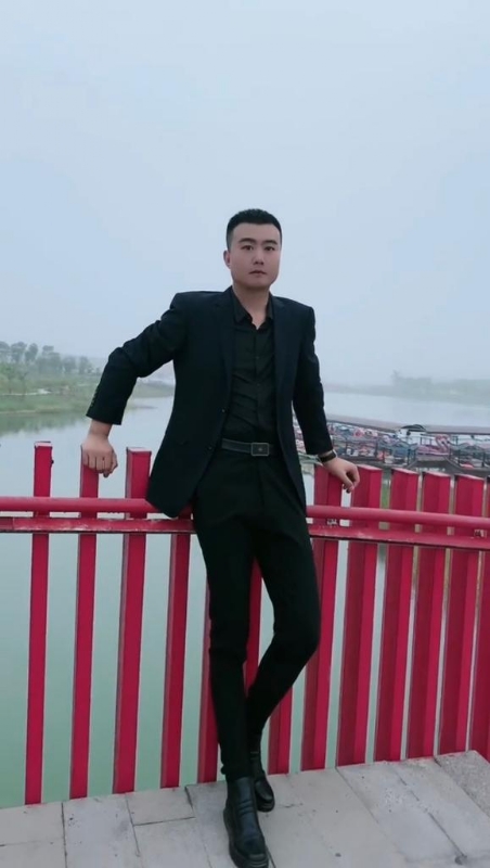 Albert的第一张照片--泰州相亲服务中心