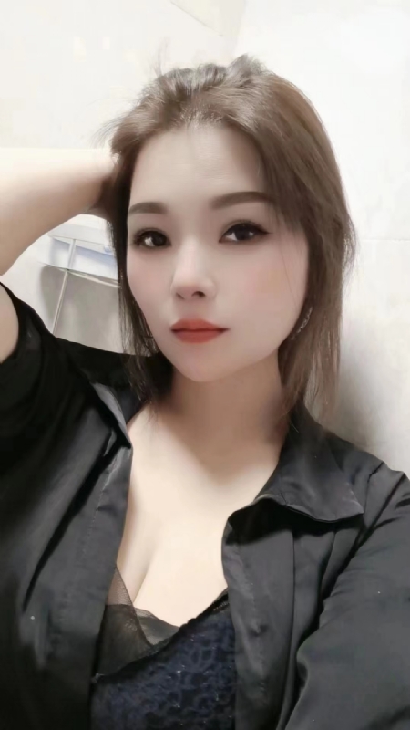 爱笑的女孩的第一张照片--泰州相亲服务中心