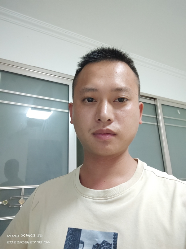 小yan同学的第一张照片--泰州相亲服务中心