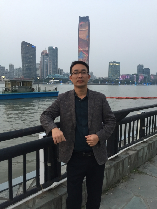 风月无边的第一张照片--泰州相亲服务中心