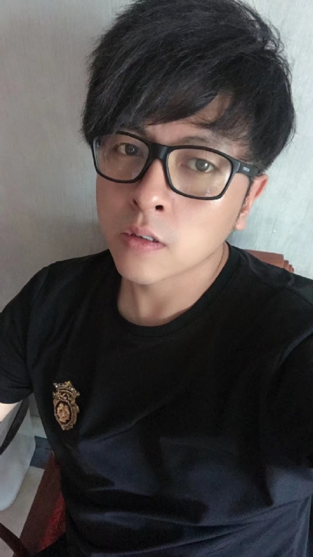 爱你永远不容易的第一张照片--泰州相亲服务中心