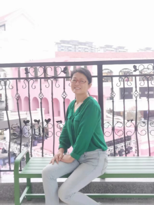 丽华的第四张照片--泰州相亲服务中心