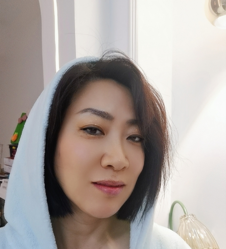 火玫瑰的第一张照片--泰州相亲服务中心