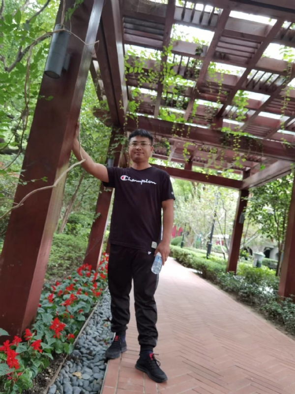 会飞的鱼的第一张照片--泰州相亲服务中心