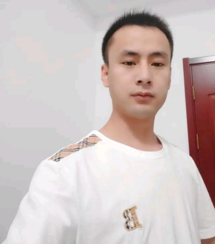 海阔天空的第一张照片--泰州相亲服务中心