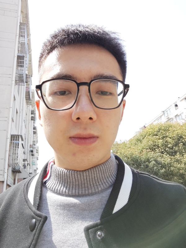 七彩皮皮虾的第一张照片--泰州相亲服务中心