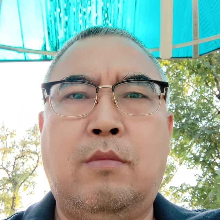 绿萝的第一张照片--泰州相亲服务中心
