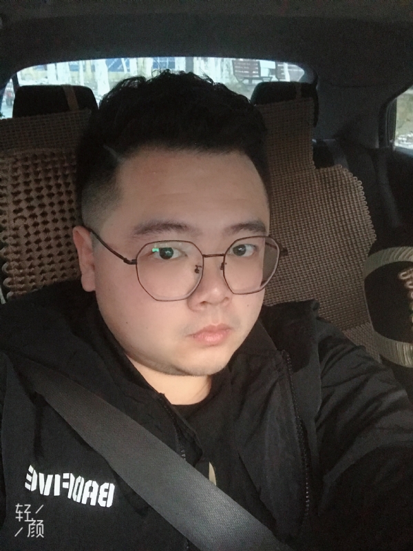 欢笑的第一张照片--泰州相亲服务中心