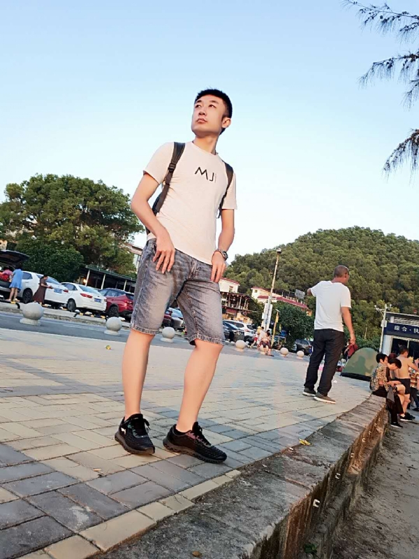 俊皓的第一张照片--泰州相亲服务中心