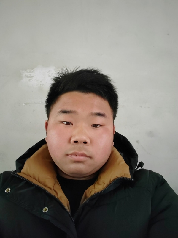精神饱满的第四张照片--泰州相亲服务中心