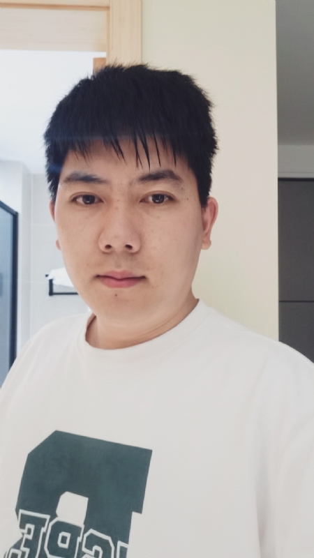 单男寻夫妻交友的第一张照片--泰州相亲服务中心