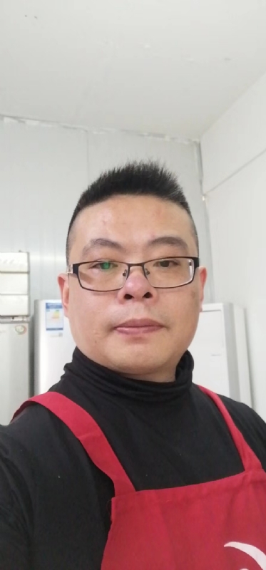 努力奋斗的第一张照片--泰州相亲服务中心