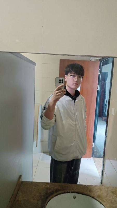 高大毛的第一张照片--泰州相亲服务中心