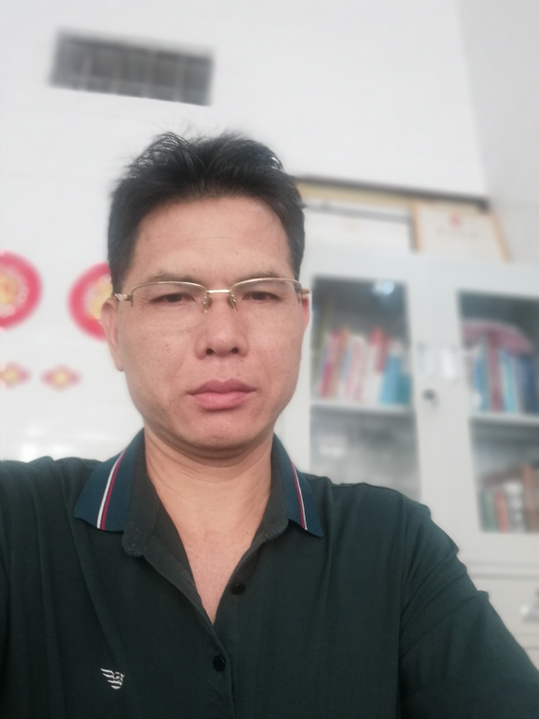 后视镜的第一张照片--泰州相亲服务中心