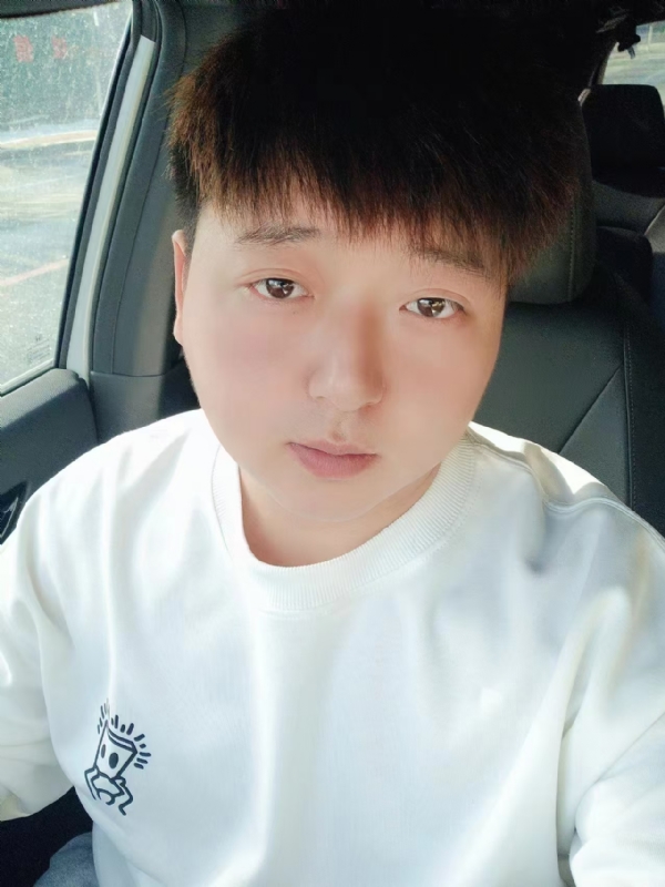 可乐加冰的第一张照片--泰州相亲服务中心
