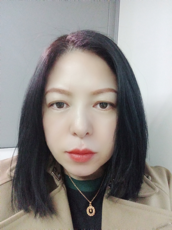 尘颜的第一张照片--泰州相亲服务中心