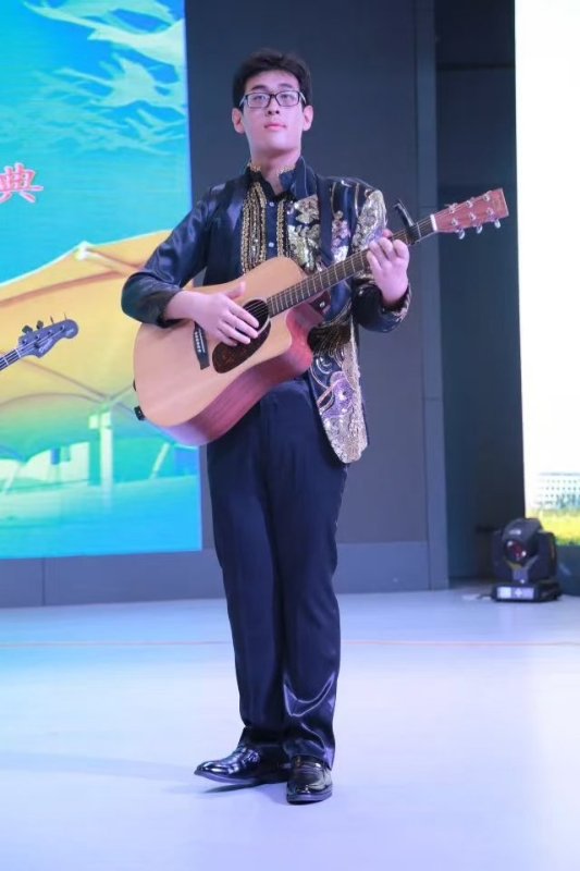 一叶知秋ZG的第一张照片--泰州相亲服务中心