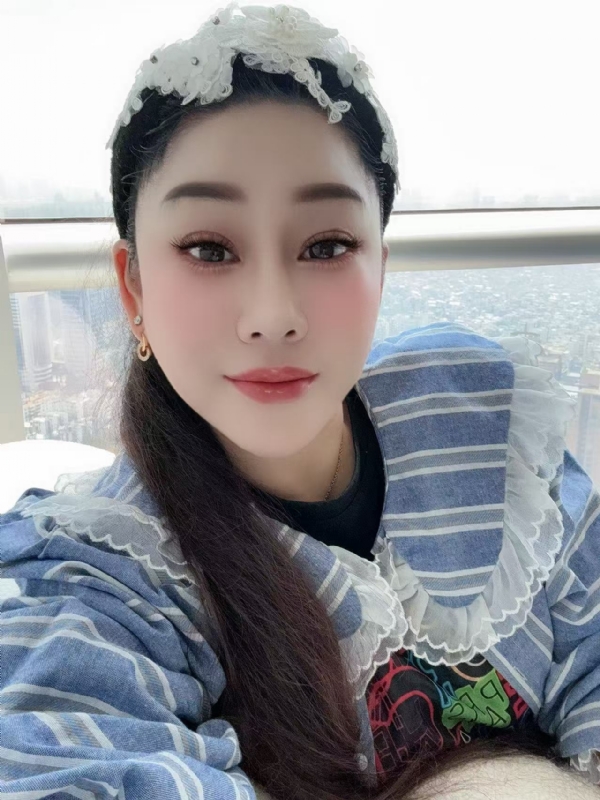 萱草沐晴的第一张照片--泰州相亲服务中心