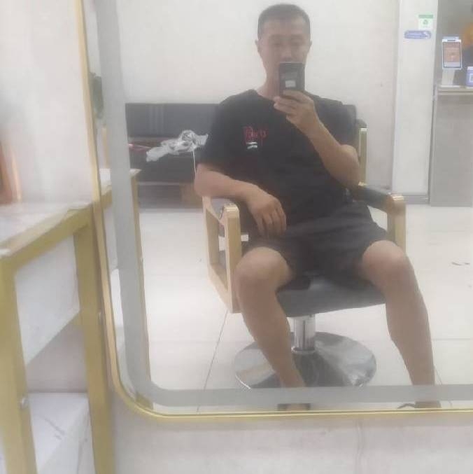 闫杰的第一张照片--泰州相亲服务中心