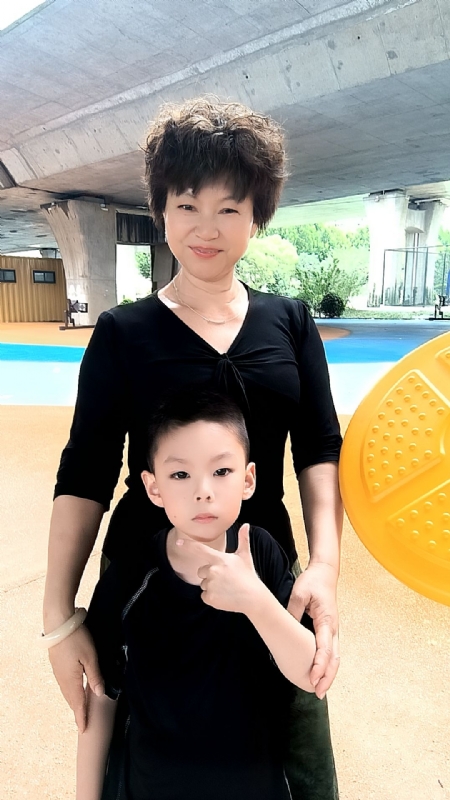 火凤凰的第二张照片--泰州相亲服务中心