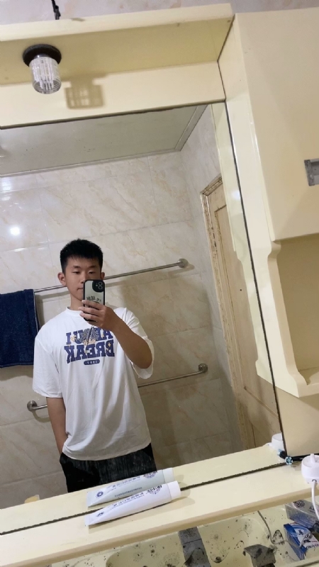 哈哈的第一张照片--泰州相亲服务中心