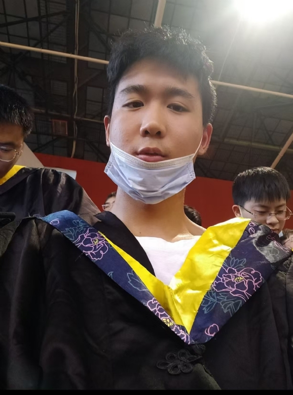 落落大方的第一张照片--泰州相亲服务中心