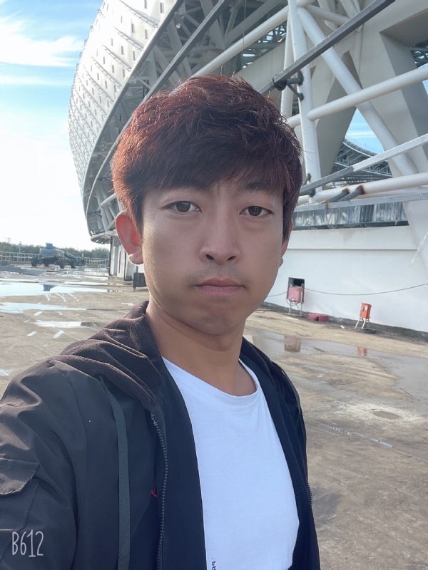 绅士大男孩的第一张照片--泰州相亲服务中心