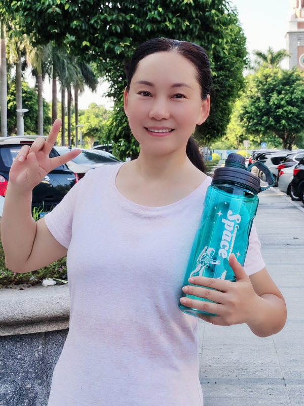 艳阳天的第三张照片--泰州相亲服务中心
