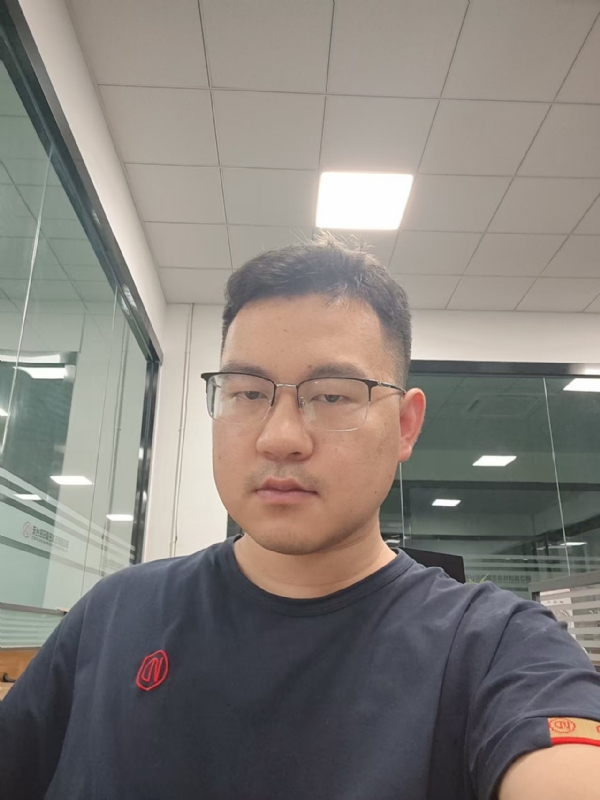 雨落浅响的第一张照片--泰州相亲服务中心
