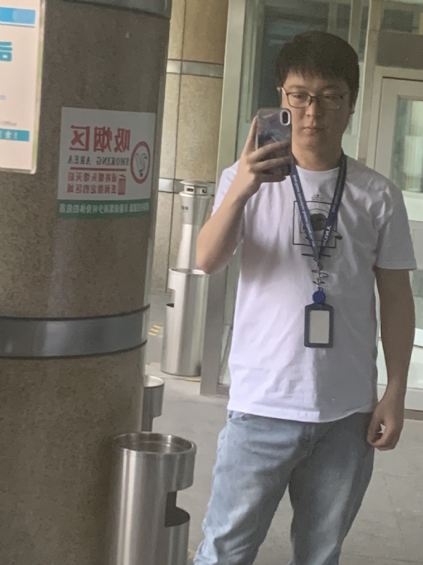 潜伏的第一张照片--泰州相亲服务中心