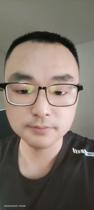 潮湿的心的第一张照片--泰州相亲服务中心