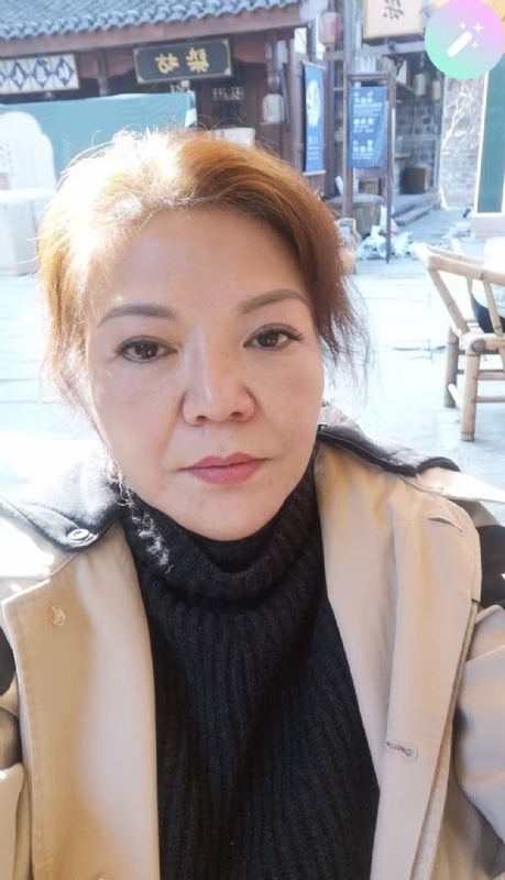 宛霞的第二张照片--泰州相亲服务中心