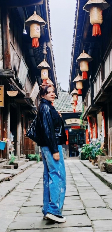 宛霞的第五张照片--泰州相亲服务中心