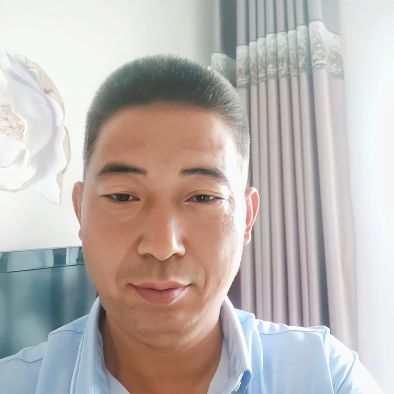 雨中漫步的第一张照片--泰州相亲服务中心