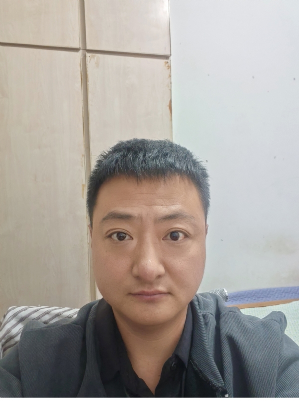 追爱大叔的第一张照片--泰州相亲服务中心