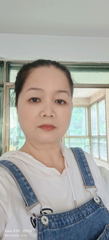 小巧玲珑的第一张照片--泰州相亲服务中心